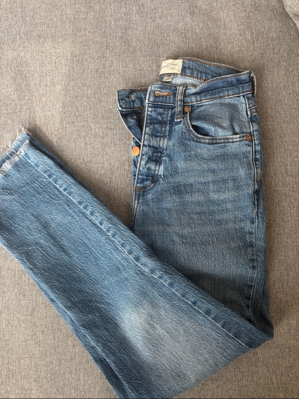 Universal Thread Women's Light Blue Straight Leg Jeans